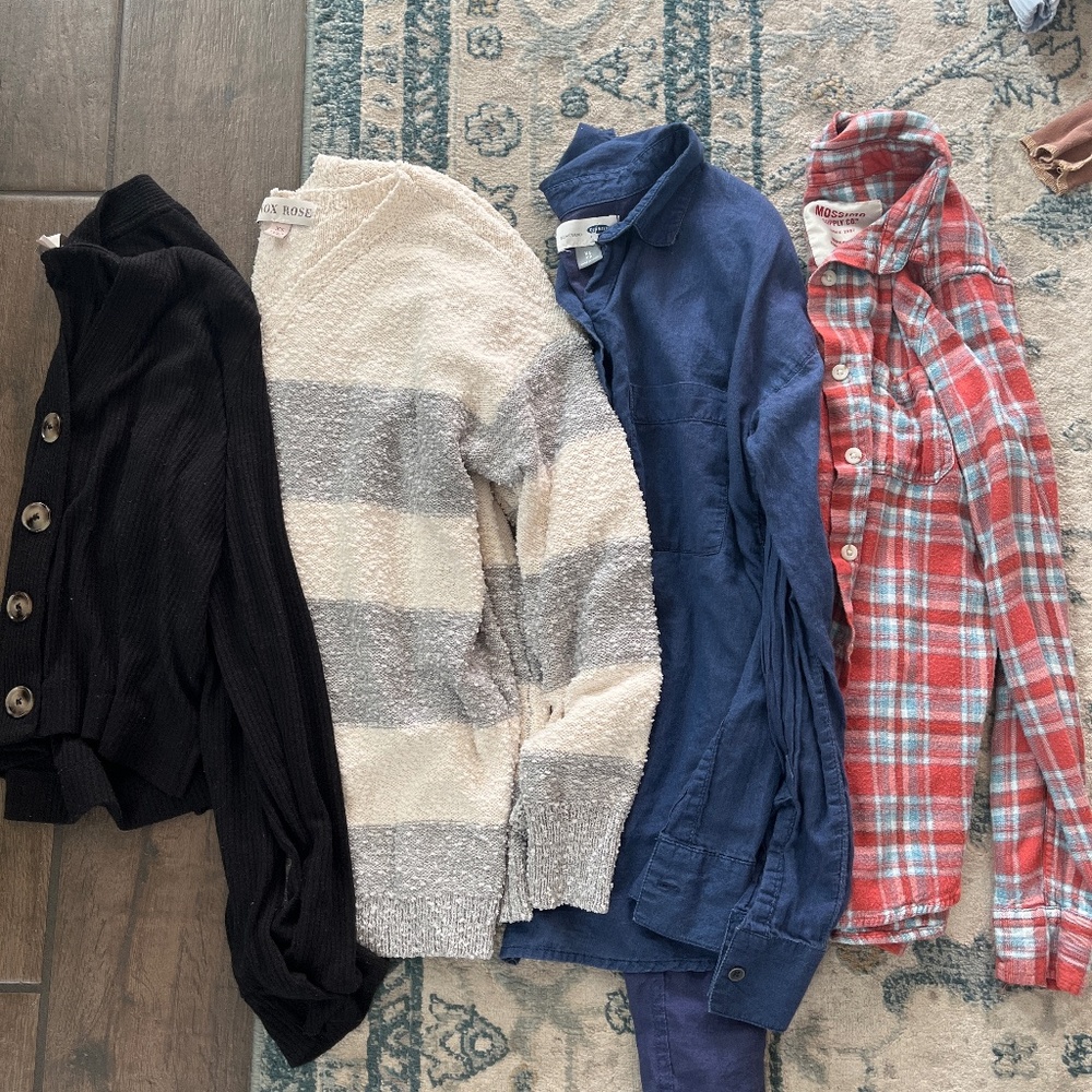 Lot of women’s long sleeve tops